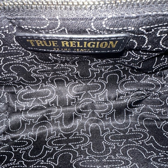 NWT Horseshoe Crescent Purse by True Religion Brand Jean. Shoulder bag. Black. - Picture 13 of 16